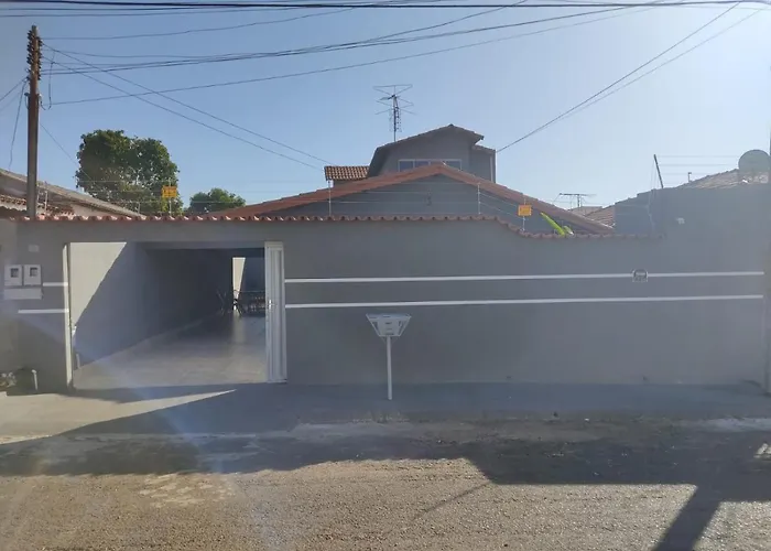 Casa 3/4 Com Piscina E Mesa De Sinuca Em Caldas Novas