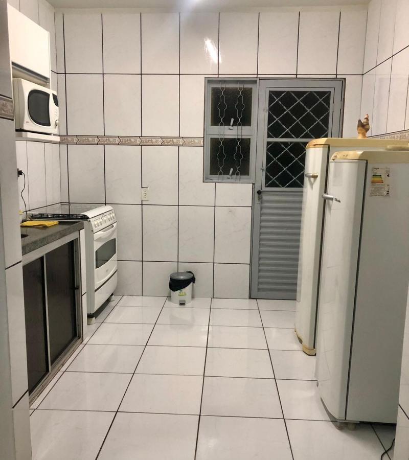 Casa 3/4 Com Piscina E Mesa De Sinuca Em *
