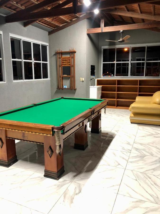Holiday home Casa 3/4 Com Piscina E Mesa De Sinuca Em Caldas Novas