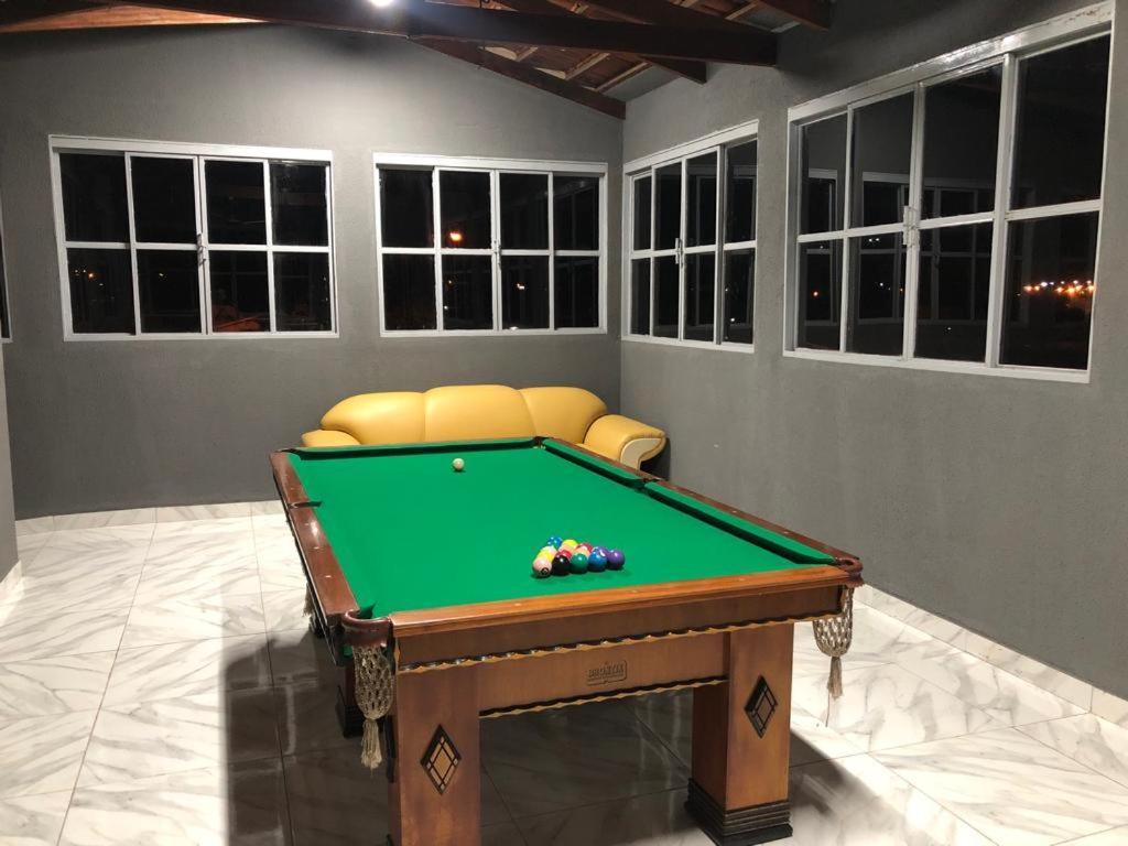 Casa 3/4 Com Piscina E Mesa De Sinuca Em