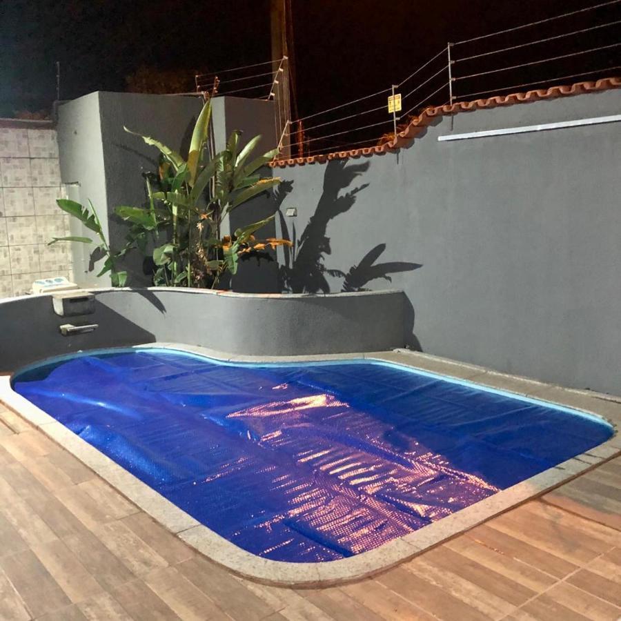 Casa 3/4 Com Piscina E Mesa De Sinuca Em *